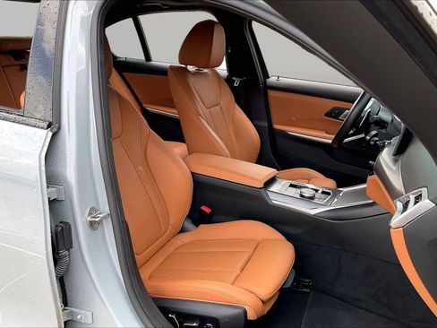 Used 2025 BMW M340i RWD image 9