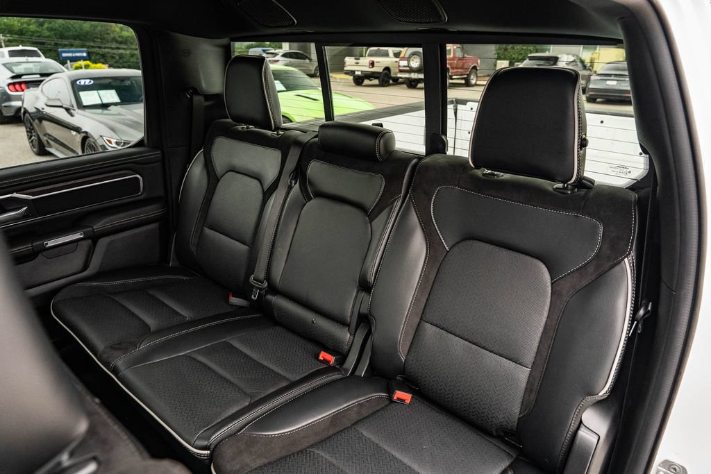 Used 2025 RAM 1500 Laramie AWD/4WD image 15