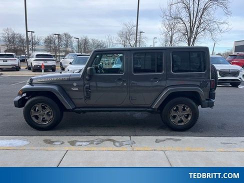 Used 2018 Jeep Wrangler Unlimited Sport image 4