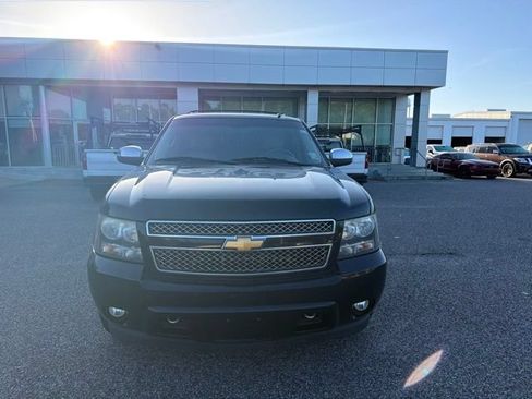 Used 2012 Chevrolet Suburban LT w/ Texas Edition RWD image 2
