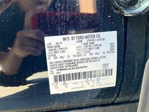 Used 2020 Ford Explorer Platinum w/ Premium Technology Package image 35