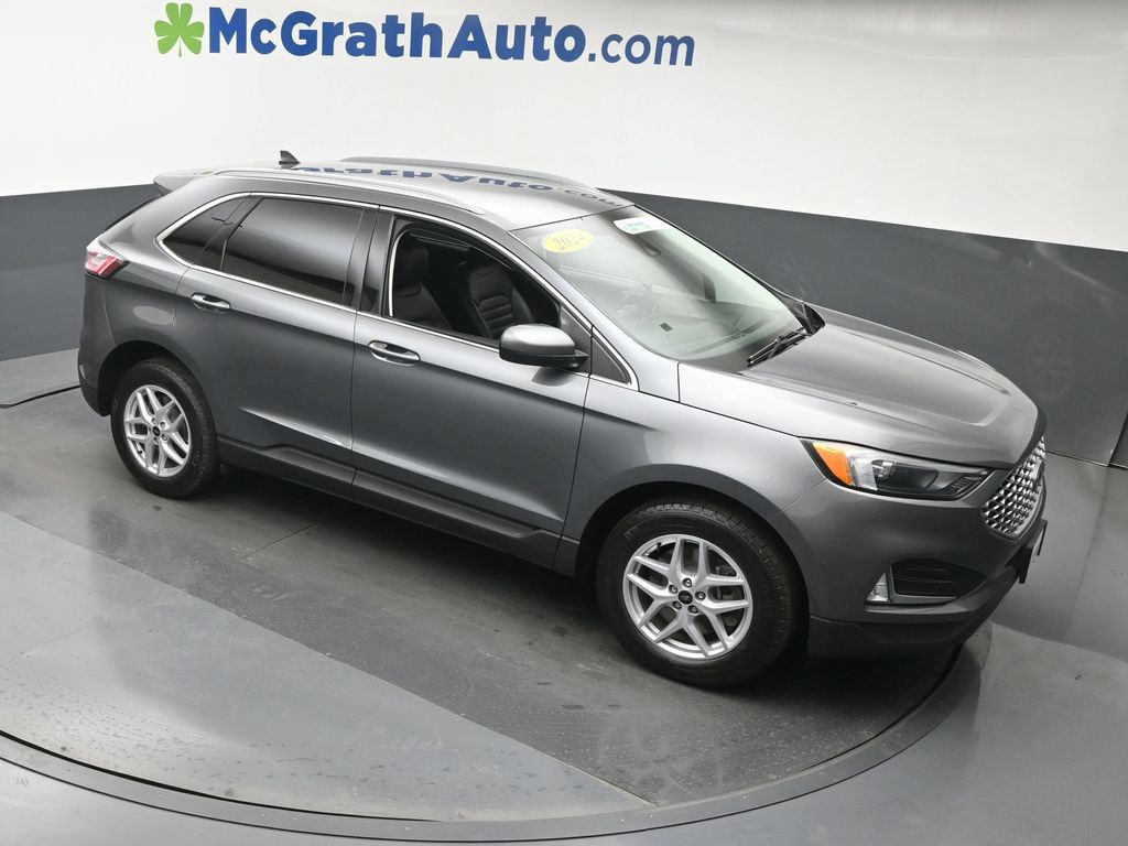 Used 2024 Ford Edge SEL w/ Convenience Package AWD/4WD image 3