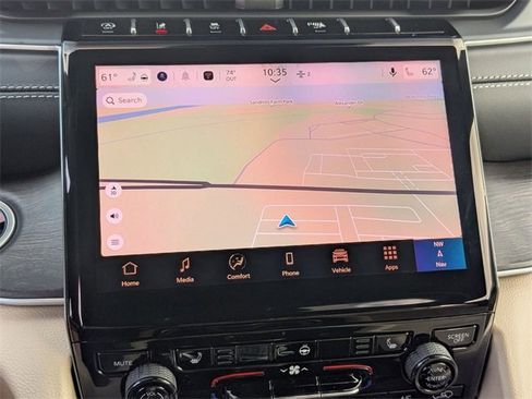 New 2025 Jeep Grand Cherokee Limited image 23