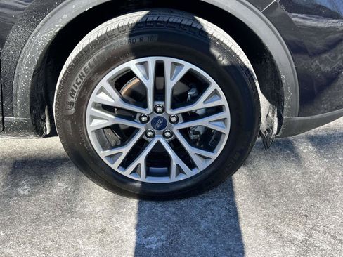 Used 2022 Ford Escape SEL image 4