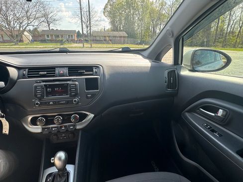 Used 2013 Kia Rio EX w/ Convenience Pkg FWD image 21