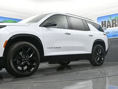 New 2026 Chevrolet Traverse RS w/ LPO, Floor Liner Package image 20