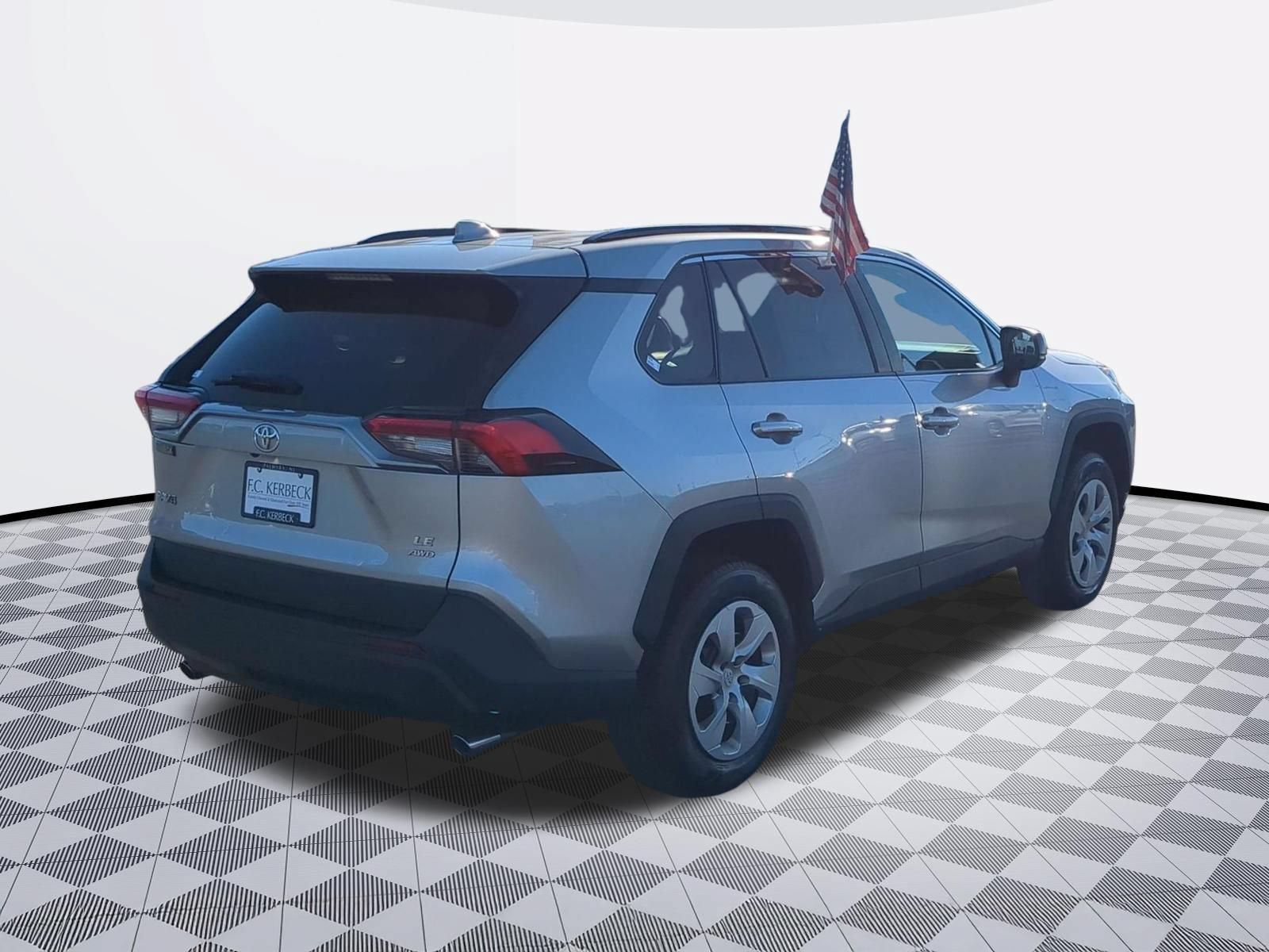 Used 2021 Toyota RAV4 LE AWD/4WD image 7