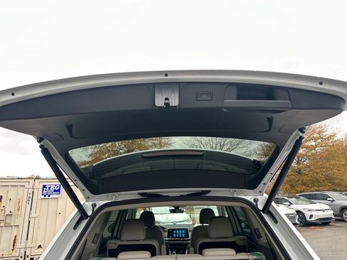 Certified 2025 Volkswagen Atlas SE AWD/4WD image 14