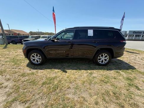 Certified 2022 Jeep Grand Cherokee L Limited AWD/4WD image 4
