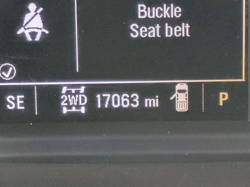 Used 2025 Chevrolet Silverado 1500 Custom Trail Boss w/ Dark Appearance Package image 18