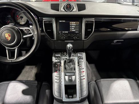 Used 2015 Porsche Macan S image 76