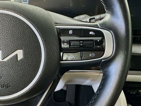 Used 2025 Kia Sportage EX w/ Premium Package FWD image 26