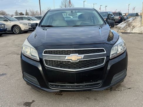 Used 2013 Chevrolet Malibu LS image 2