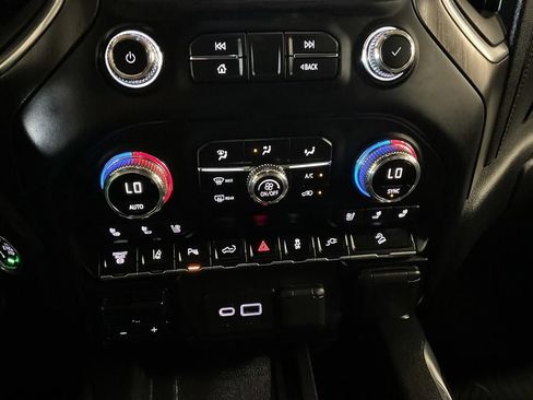 Used 2020 GMC Sierra 2500 AT4 w/ AT4 Premium Package AWD/4WD image 18