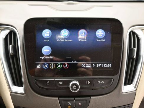 Used 2024 Chevrolet Malibu LT image 16