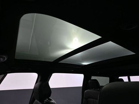 Used 2022 Jeep Wagoneer Series II image 29