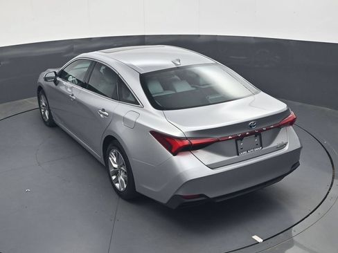Used 2022 Toyota Avalon XLE w/ Moonroof Package FWD image 26