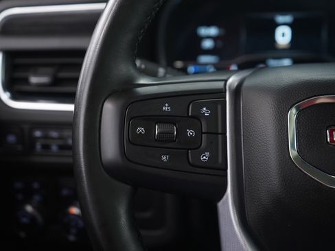 Used 2023 GMC Yukon XL SLT image 28