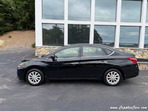 Used 2017 Nissan Sentra SV w/ Style Package FWD image 10
