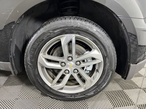 Used 2016 Chevrolet Equinox LTZ w/ Enhanced Convenience Package image 8