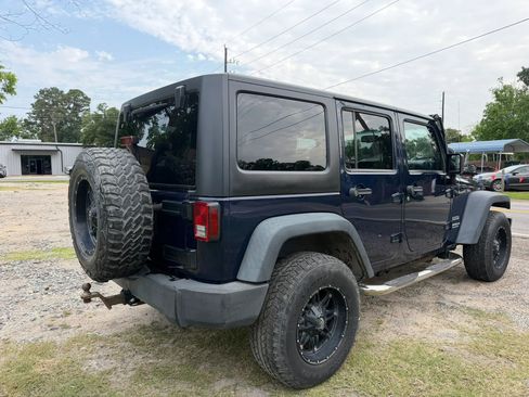 Used 2013 Jeep Wrangler Unlimited Sport AWD/4WD image 5