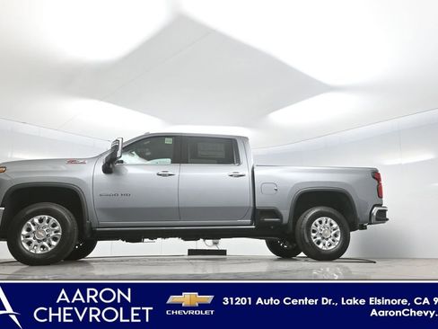 New 2026 Chevrolet Silverado 2500 LTZ w/ LTZ Premium Package AWD/4WD image 6