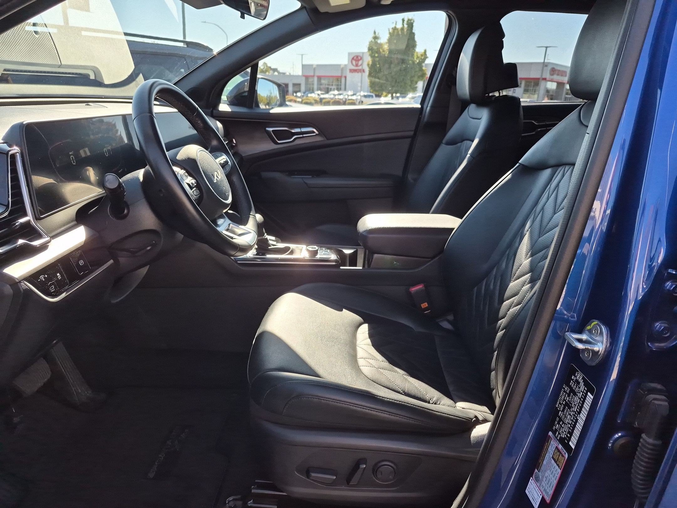 Used 2023 Kia Sportage X-Line w/ X-Line Premium Package AWD/4WD image 17