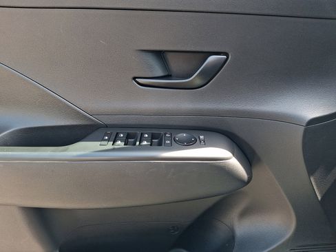 Certified 2024 Hyundai Kona SEL AWD/4WD image 11