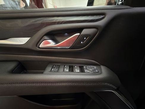 Used 2022 GMC Yukon XL Denali image 13
