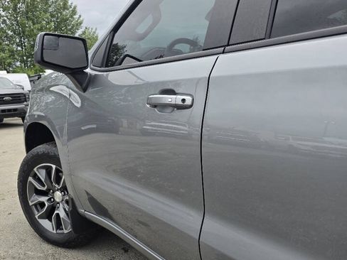 Used 2023 Chevrolet Silverado 1500 LT AWD/4WD image 5