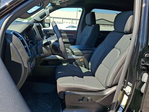 Used 2025 RAM 1500 Big Horn AWD/4WD image 24