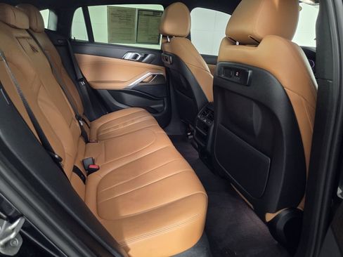 Used 2022 BMW X6 xDrive40i w/ M Sport Package AWD/4WD image 31