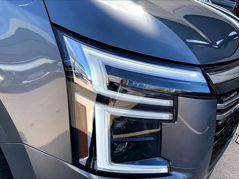 Used 2025 Nissan Armada Platinum Reserve image 27