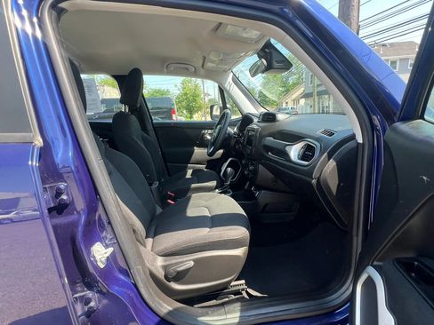 Used 2021 Jeep Renegade Sport FWD image 29