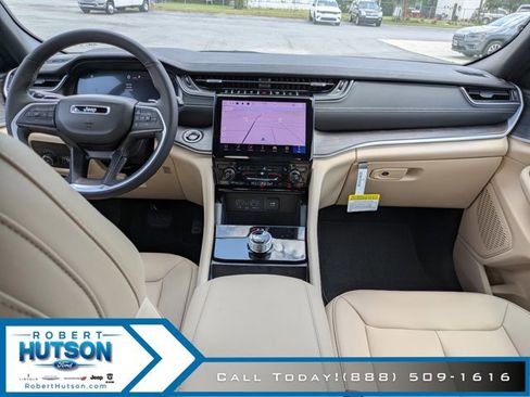 New 2025 Jeep Grand Cherokee Limited w/ MOPAR Finishing Package RWD image 15