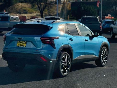 New 2025 Chevrolet Trax RS w/ Sunroof Package image 15