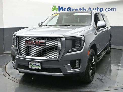 Used 2023 GMC Yukon XL Denali w/ Advanced Technology Package AWD/4WD image 25