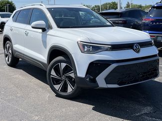 New 2026 Volkswagen Taos SE AWD/4WD video 1