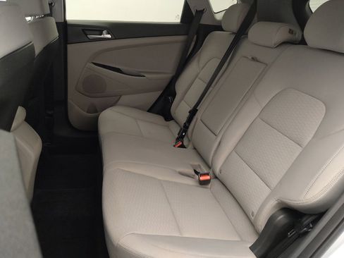 Used 2019 Hyundai Tucson Value AWD/4WD image 18