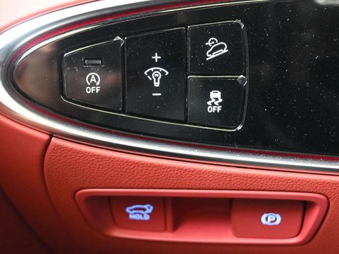 Used 2025 Genesis GV70 2.5T w/ Sport Prestige Package image 24