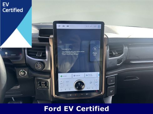 Used 2022 Ford F150 Lightning Lariat w/ Equipment Group 511A High image 17