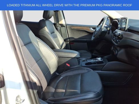 Used 2020 Ford Escape Titanium w/ Titanium Premium Package 2.0 image 11