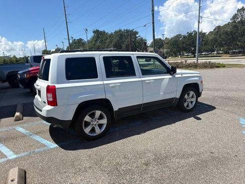 Used 2016 Jeep Patriot Latitude FWD image 4