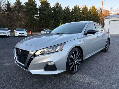 Used 2020 Nissan Altima 2.5 SR image 3