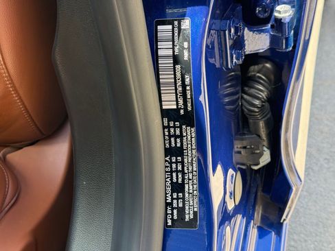 Used 2022 Maserati Ghibli Modena Q4 AWD/4WD image 34