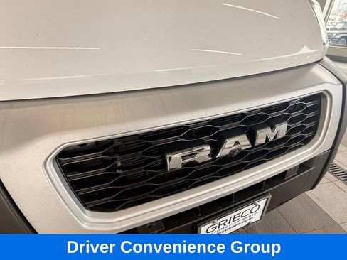 Used 2022 RAM ProMaster 2500 w/ Driver Convenience Group FWD image 4
