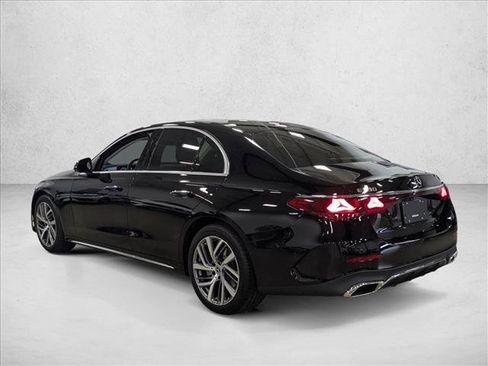 Used 2026 Mercedes-Benz E 350 4MATIC Sedan image 8