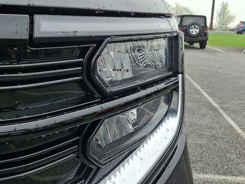 Certified 2025 Ford Expedition Max Platinum AWD/4WD image 9
