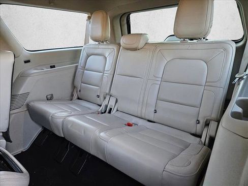 Used 2019 Lincoln Navigator L Reserve w/ Cargo Package image 18