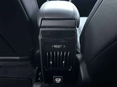 New 2026 Jeep Compass Limited image 10